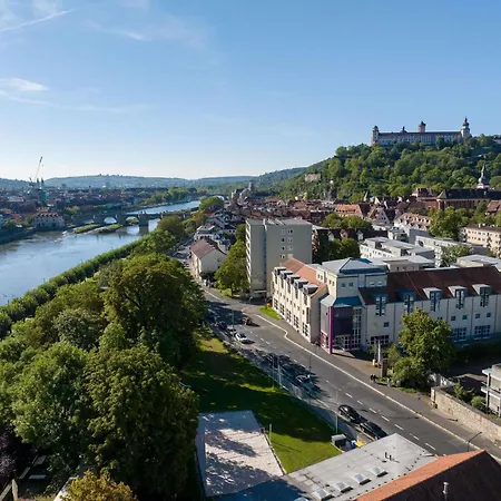 Hotel Mercure Am Mainufer 3*