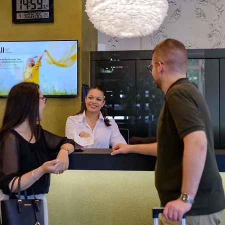 Hotel Mercure Am Mainufer