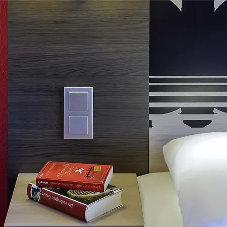 Mercure Am Mainufer 3* וירצבורג